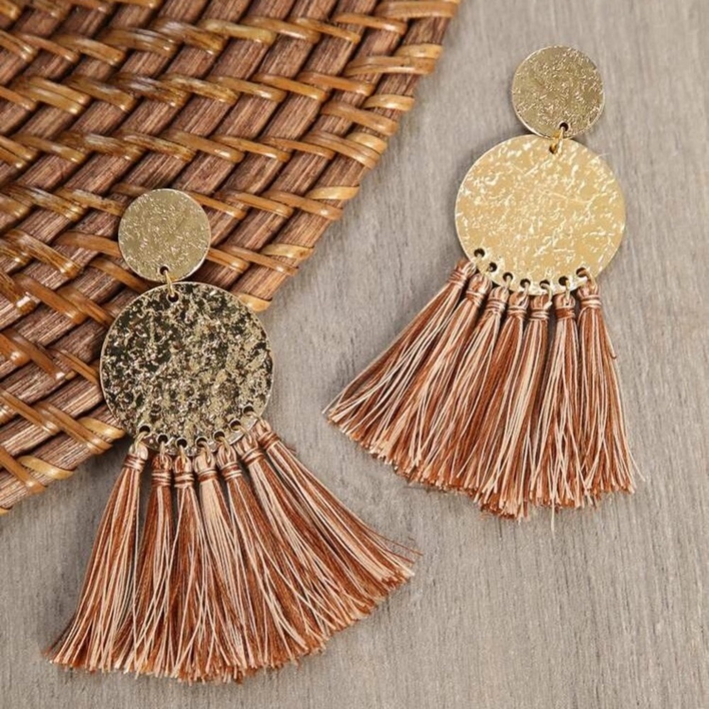 Gold dangling tassel earrings